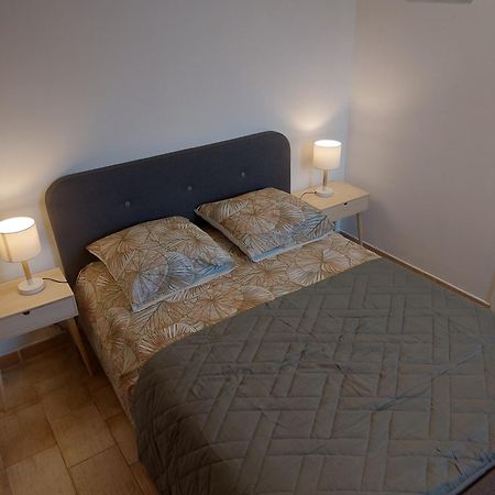 A La Cour De La Sucrerie Apartment Binche Exterior photo
